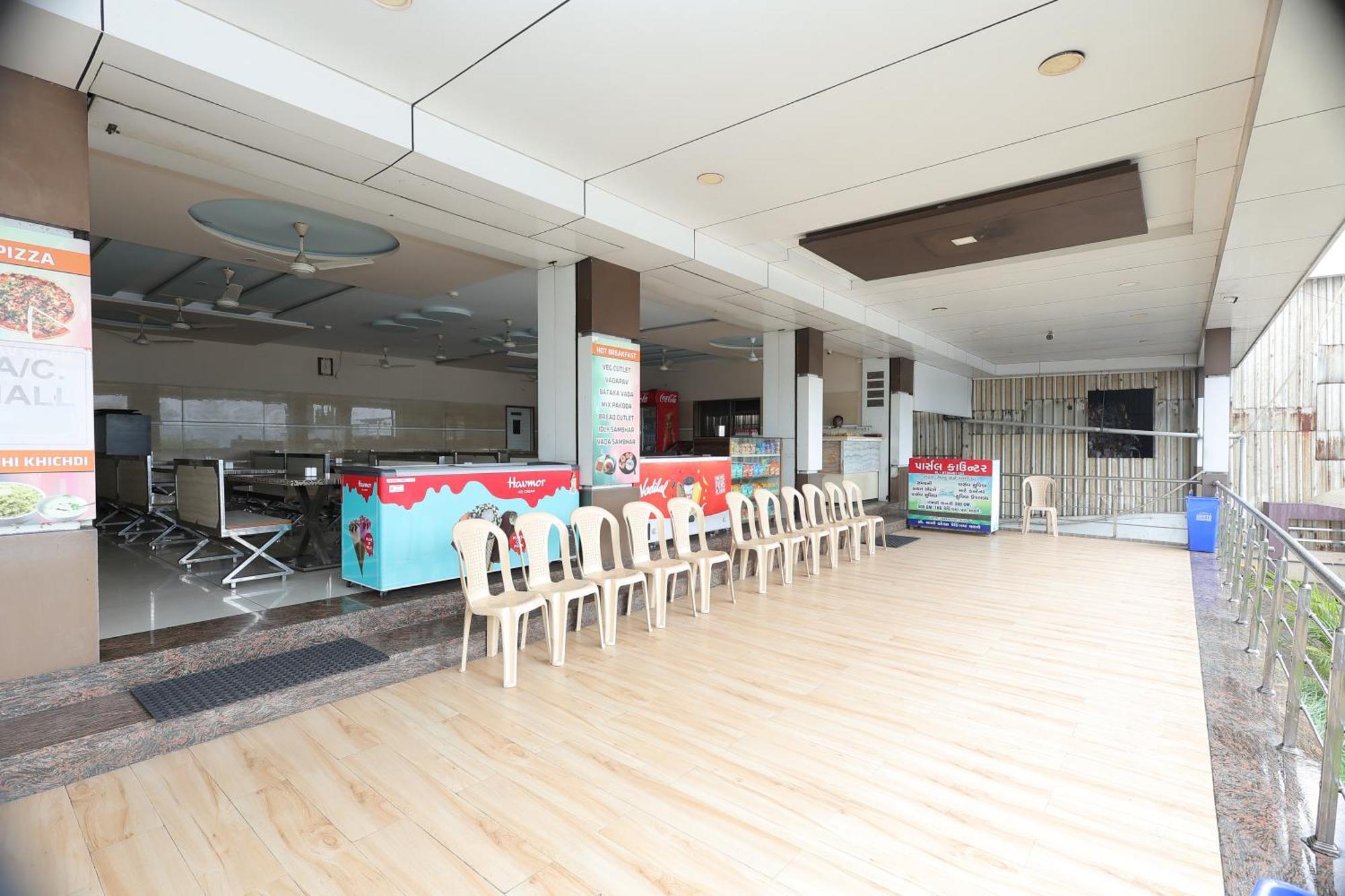 Hotel Horizon & Restaurant Szúrat Kültér fotó